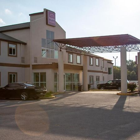Morgantown Inn & Suites Bagian luar foto